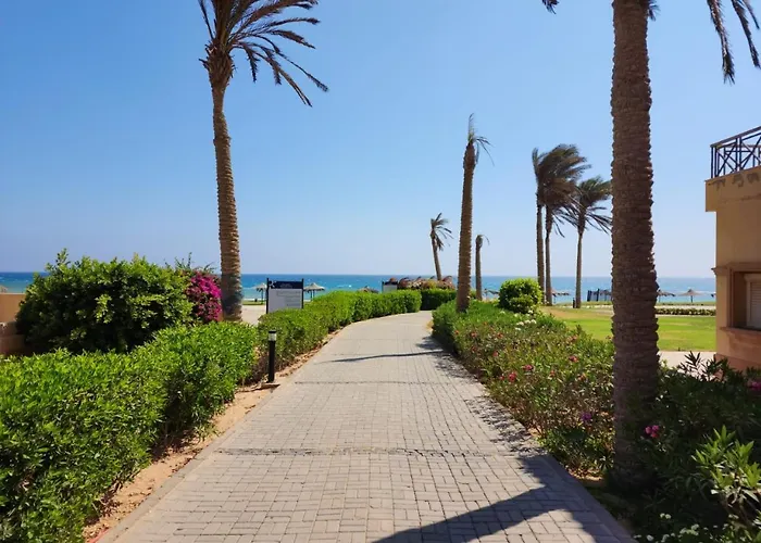 La Vista Topaz عين السخنة