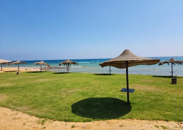 La Vista Topaz عين السخنة